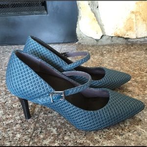 Mary Jane | Teal Mile-Marker Heels (size 7.5)